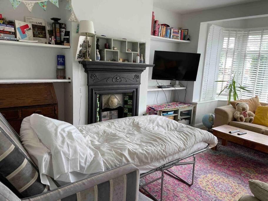 Fotografie z fotogalerie ubytování Lovely Bright House close to Brighton v destinaci Portslade