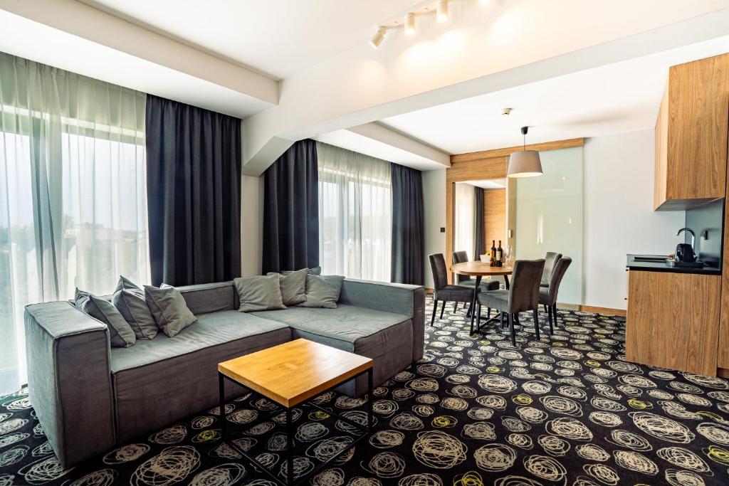 TV a/nebo společenská místnost v ubytování Mielenko & Spa ex Baltin Hotel