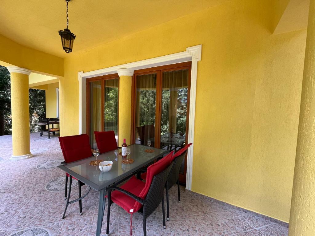 Zdjęcie z galerii obiektu Klára Villa w mieście Balatonboglár