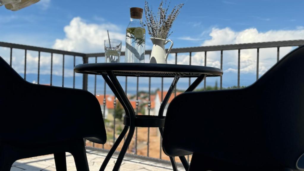 Balkón nebo terasa v ubytování Studio sa pogledom na more