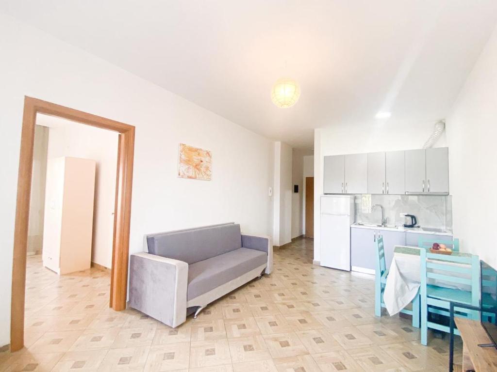 Kuchyň nebo kuchyňský kout v ubytování LunaSol seaside Apartments