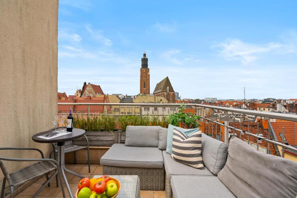 Balkón alebo terasa v ubytovaní Wrocław Panorama view -Lux Apartment 100m2 with Terrace AS HOME Apartamenty Rynek510