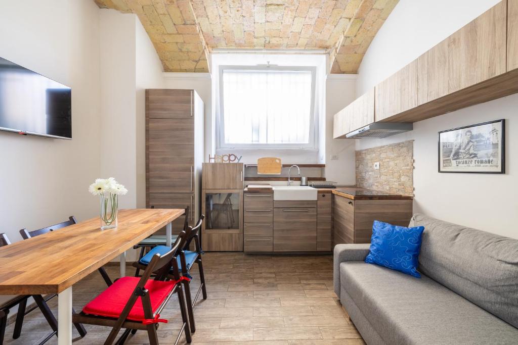 CASA ELENA, Testaccio