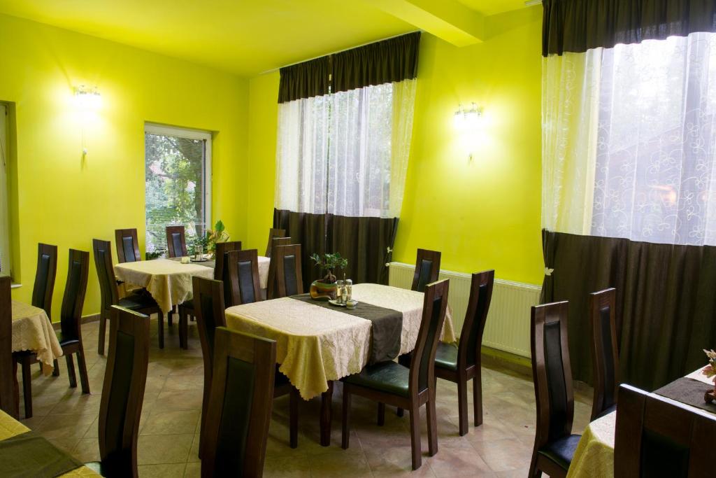 Restaurace v ubytování Pensiunea Noema
