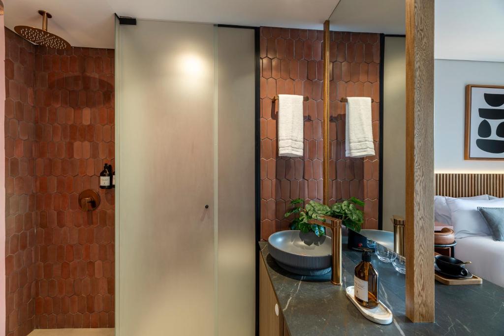 Koupelna v ubytování Heiss Hotel