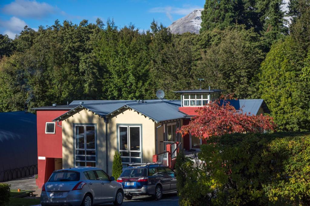 Pinewood Lodge - Resim 7