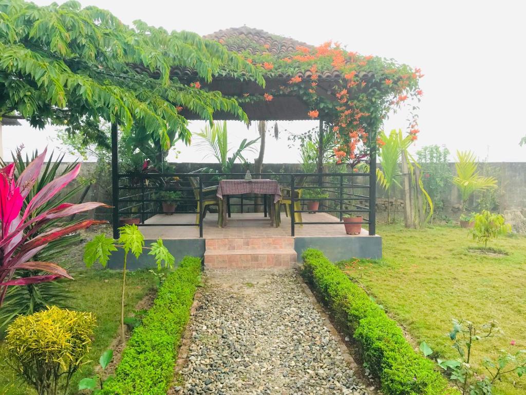Zahrada ubytování Chitwan Village Resort