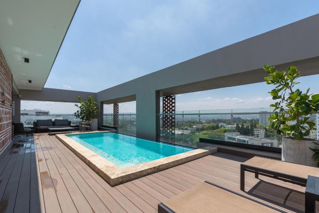 Modern Luxury Condo with Rooftop Pool & Gym, Santiago de los Caballeros ...