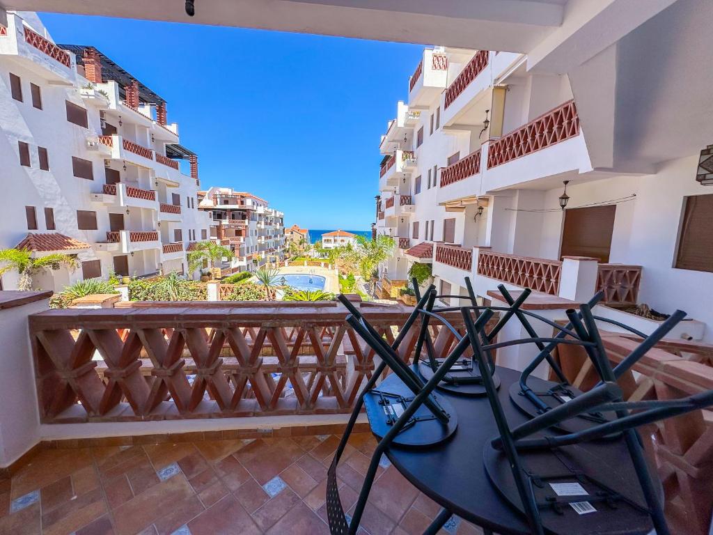 Rõdu või terrass majutusasutuses Luxury duplex with private pool - Sea view and Fast wifi