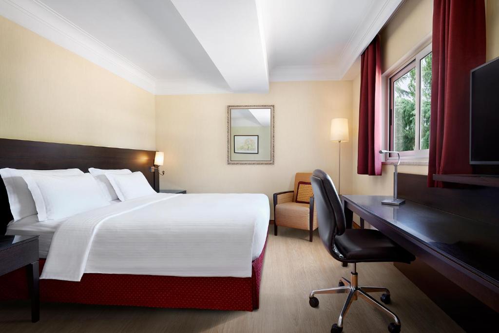 Courtyard by Marriott Rome Central Park - Resim 10