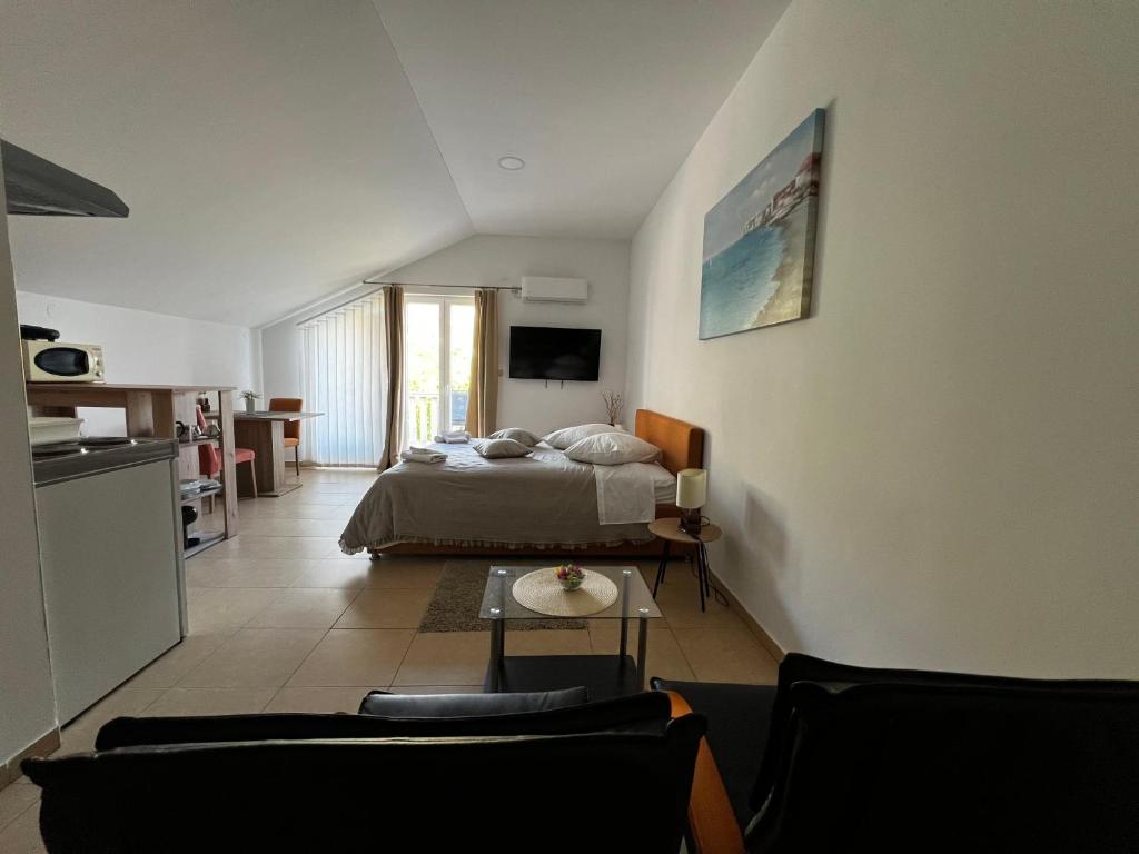 Apartments Lira - 13