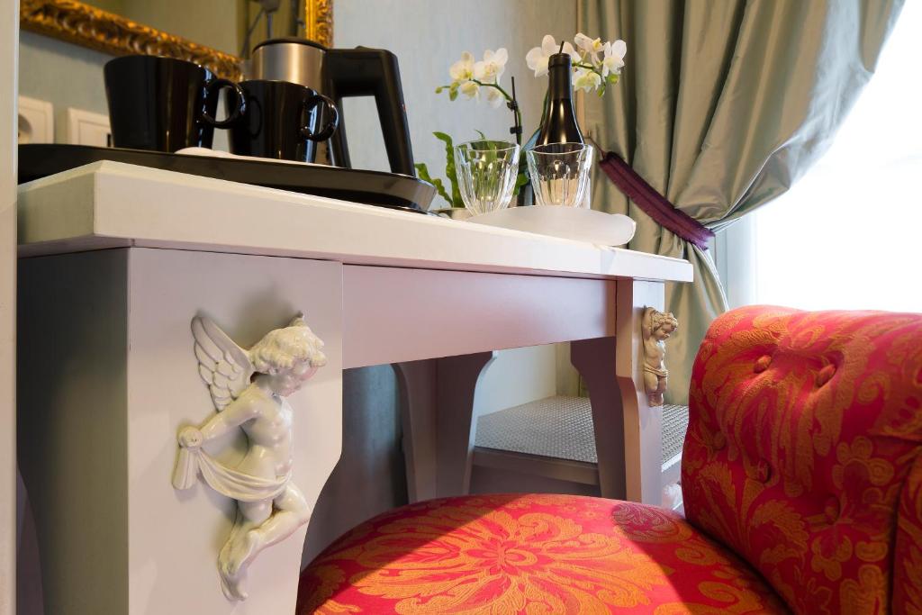 Hotel Louvre Bons Enfants - Resim 26