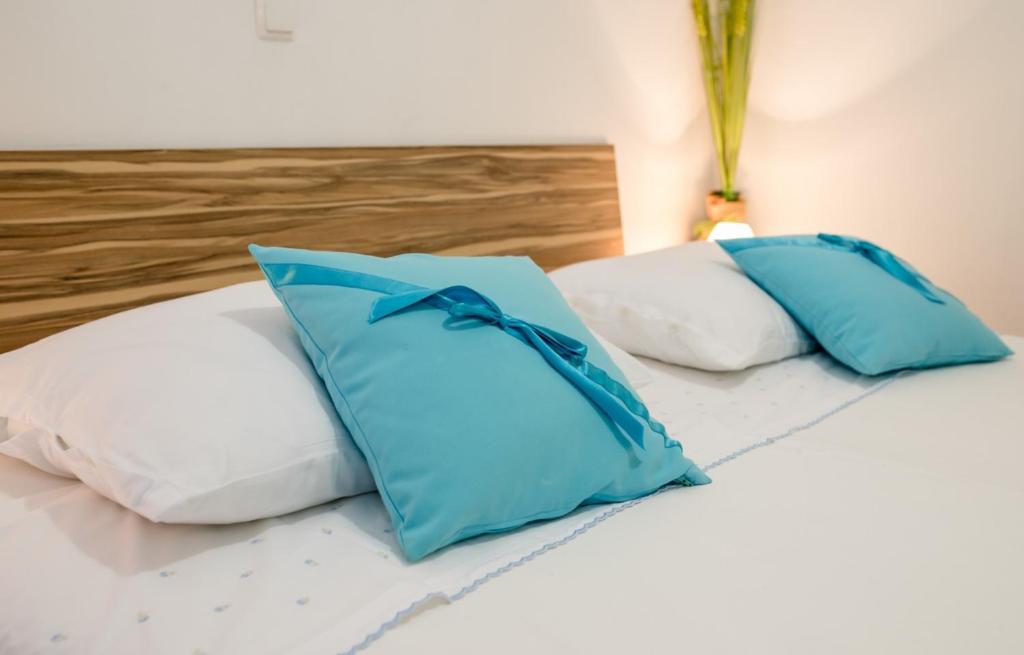 Posteľ alebo postele v izbe v ubytovaní Apartments Vladimir 2835