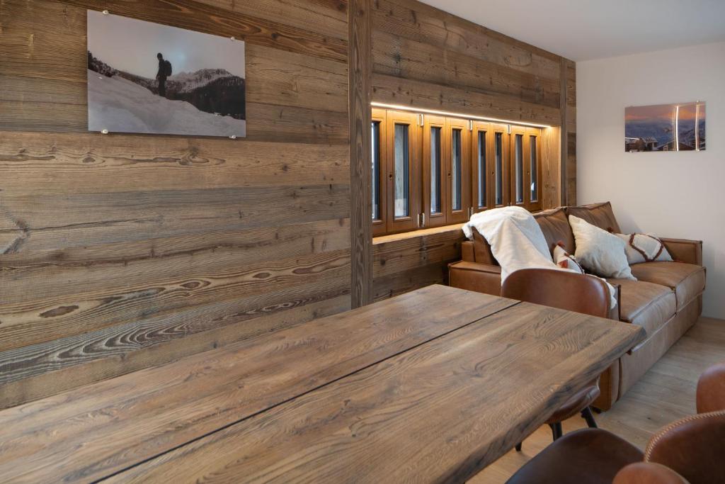 Posezení v ubytování Pilanous Residence - Junior Suite - Swiss Alps