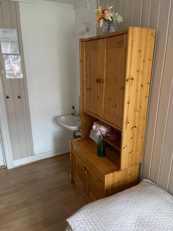 Visjon Gjestegård - Double Room With Shared Bathroom