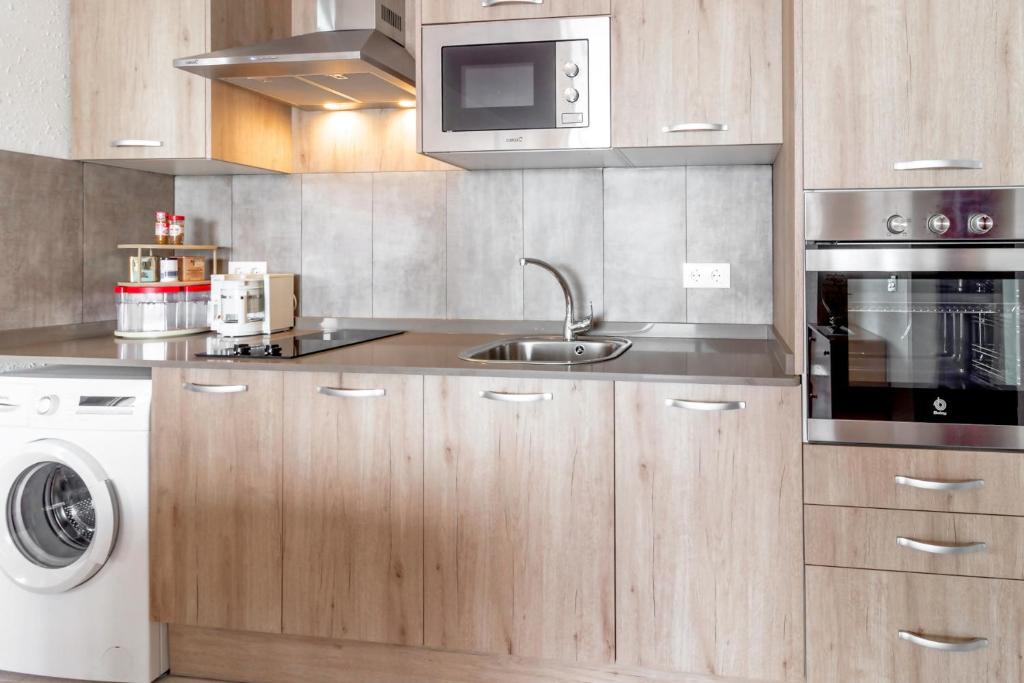 Kuchyňa alebo kuchynka v ubytovaní Fener de Dalt 842 Apartamento con terraza