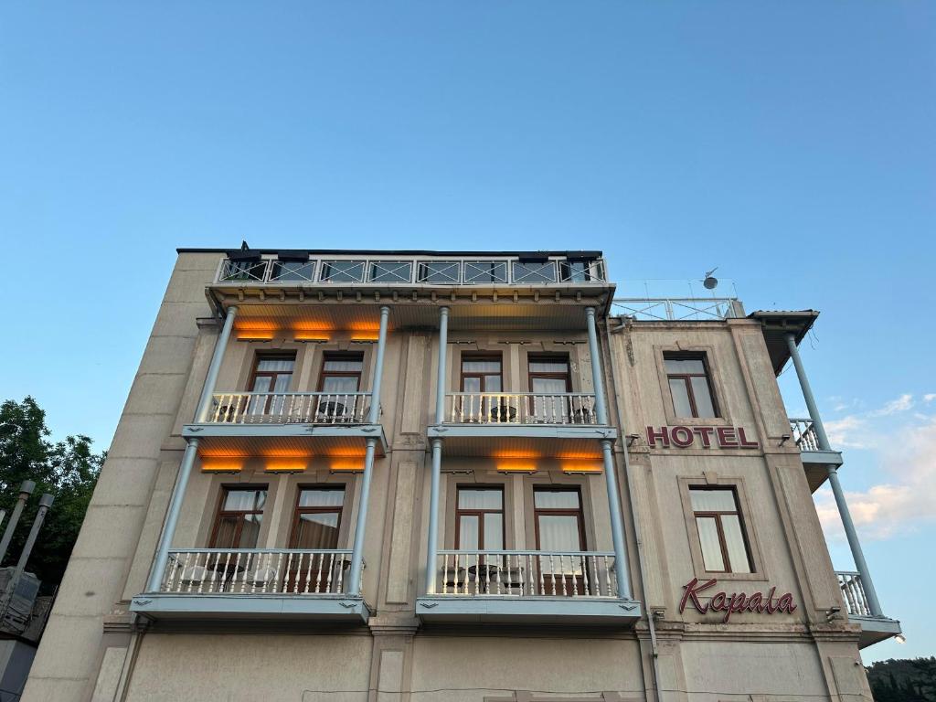 Budova, kde se hotel nachází
