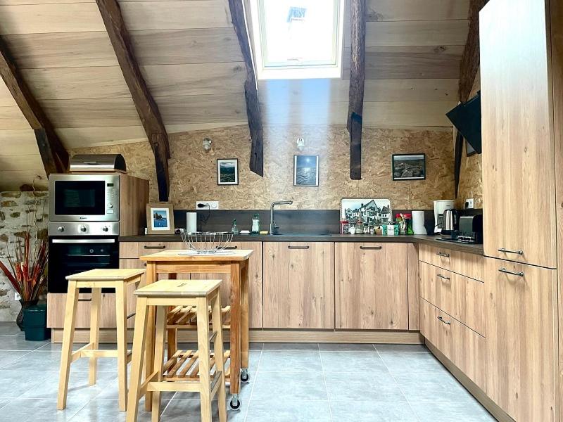 Kuchyň nebo kuchyňský kout v ubytování Gîte Le Couderc de Coubisou, grange rénovée