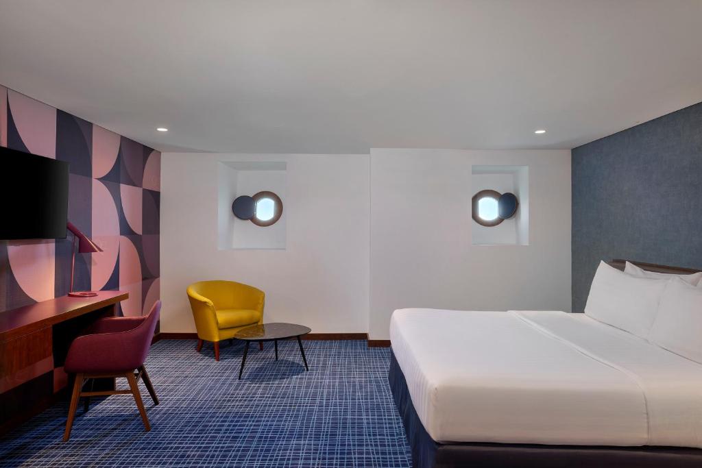 Queen Elizabeth 2 Hotel - 豪华双人房