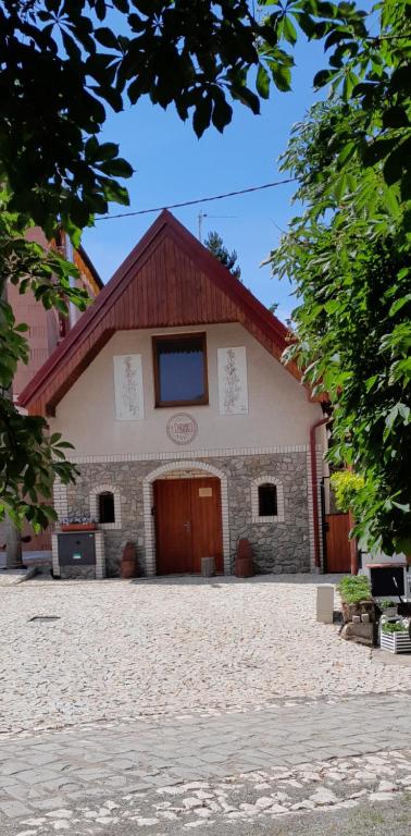 Budova, kde se apartmán nachází
