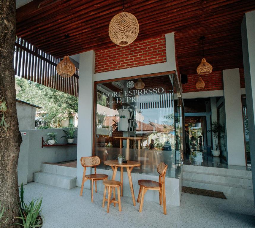 Restaurace v ubytování Puu Pau Hotel & Coffee Shop
