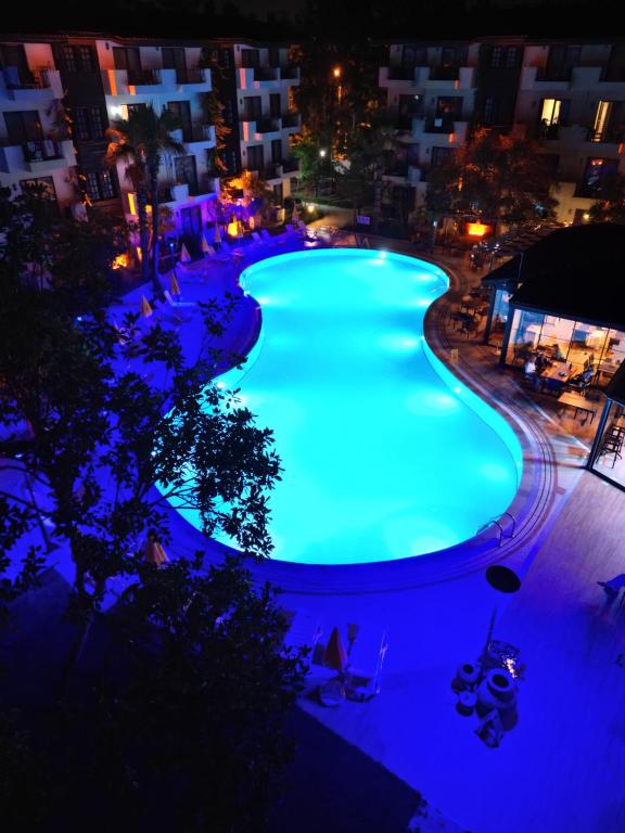 LEMAS SUITE HOTEL
