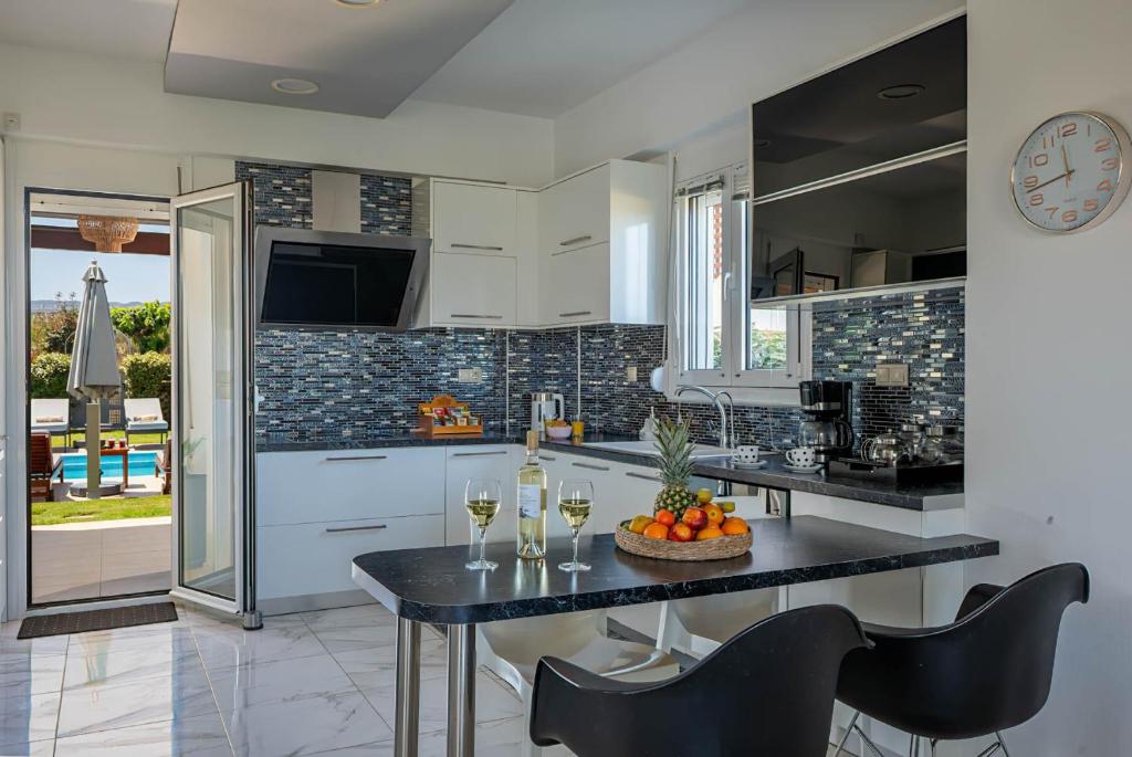 Fotografie z fotogalerie ubytování Villa Elena Beach v destinaci Pigianos Kampos