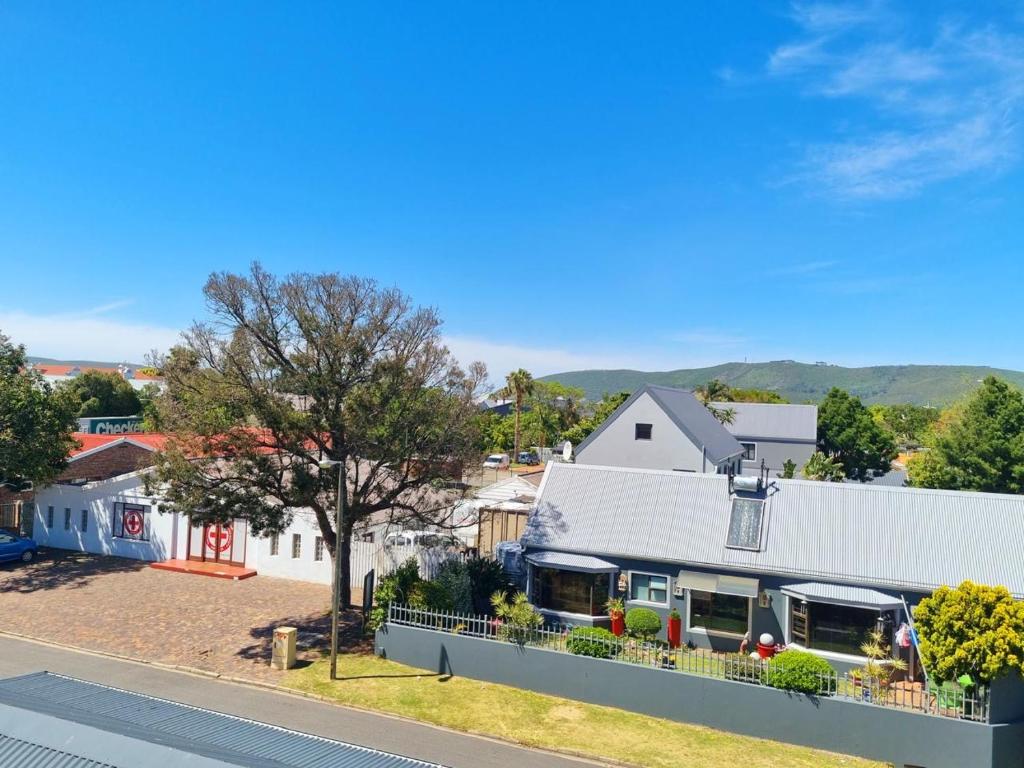 Two bedroom on Trotter - Image 6