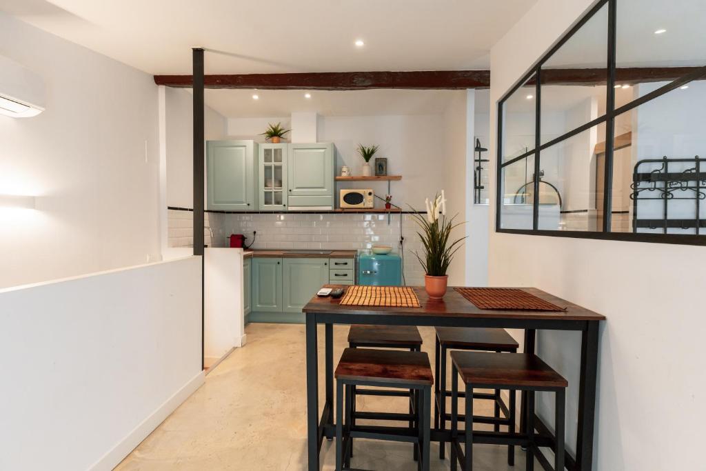 Kuchyň nebo kuchyňský kout v ubytování Loft Alguer en Ametlla de Mar