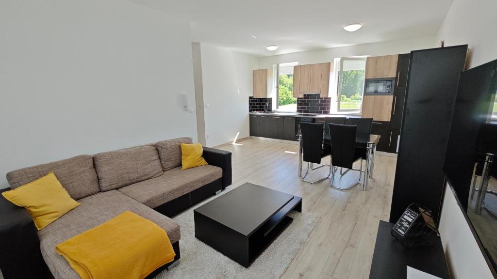 Dudy's Flat 9600 Sárvár, Anna sugárút kép - 1