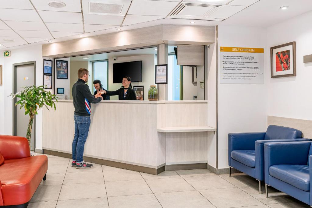 Première Classe Lyon Centre Gare Part Dieu - Resim 7