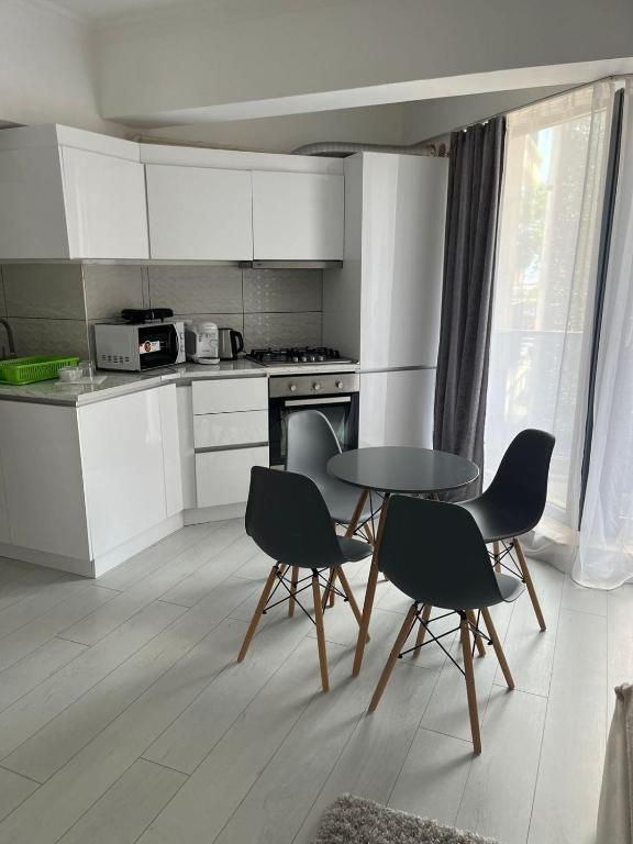 Ryan's Studio - One-Bedroom Apartment
