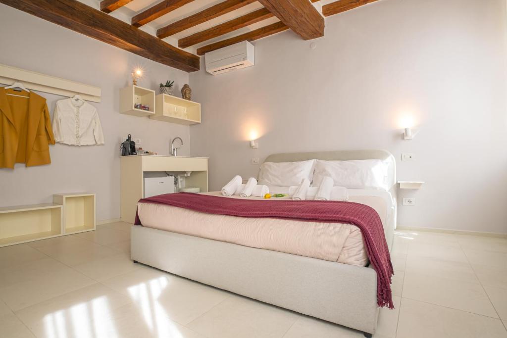 GLAM PARMA - Superior Double Room