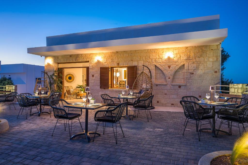 Patio nebo venkovní prostory v ubytování Cretan Seaside Boutique Hotel - Adults Only