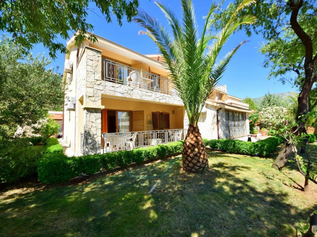 Apartment Meridiana-8 by Interhome
