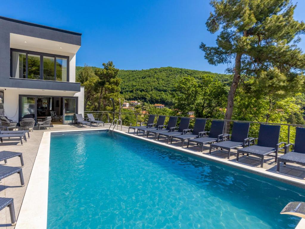 Πισίνα στο ή κοντά στο Villa Visum Mare Tribus by Interhome