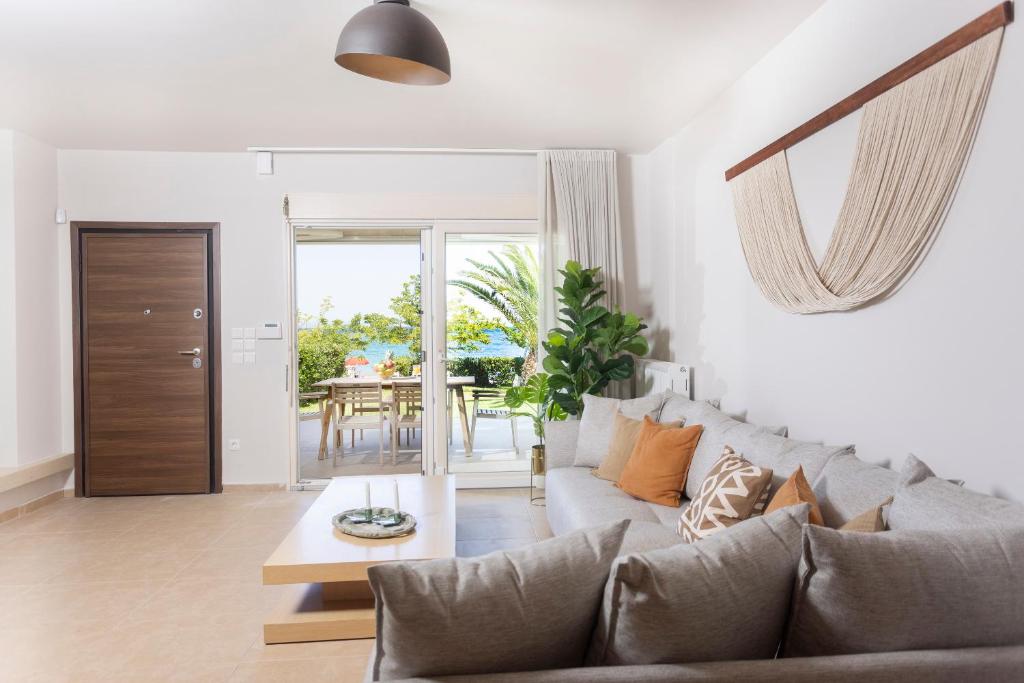 Posedenie v ubytovaní Villa The View - Beachfront, 5 Bedrooms, BBQ, View