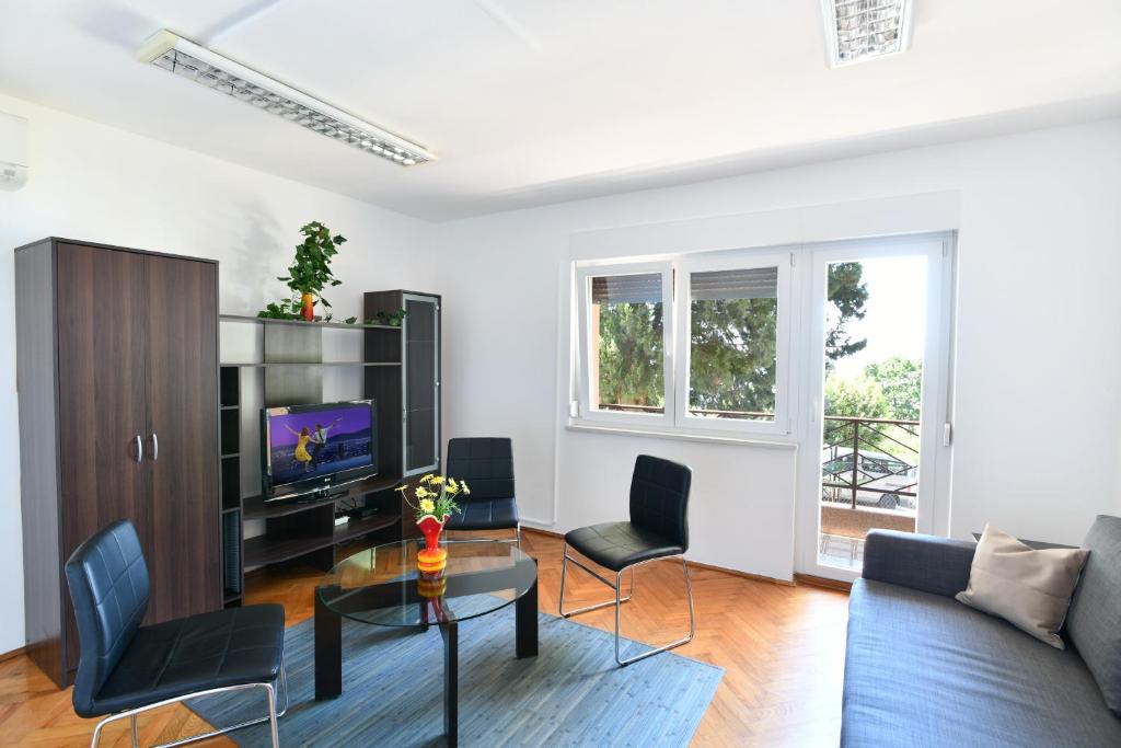 Sabina - Housity