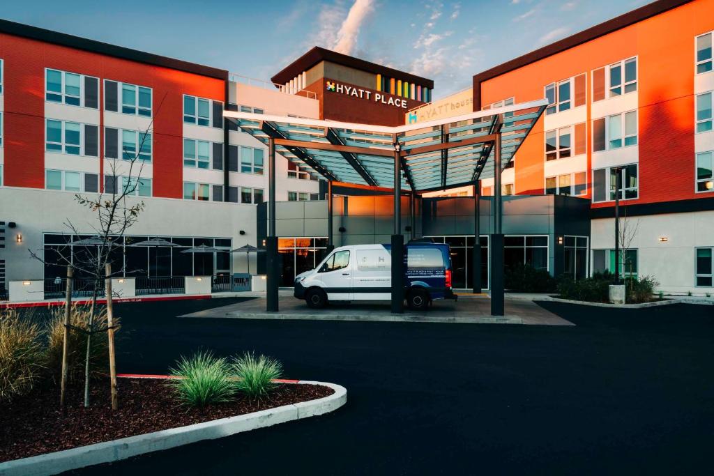Hyatt House Sacramento Airport - Natomas photo