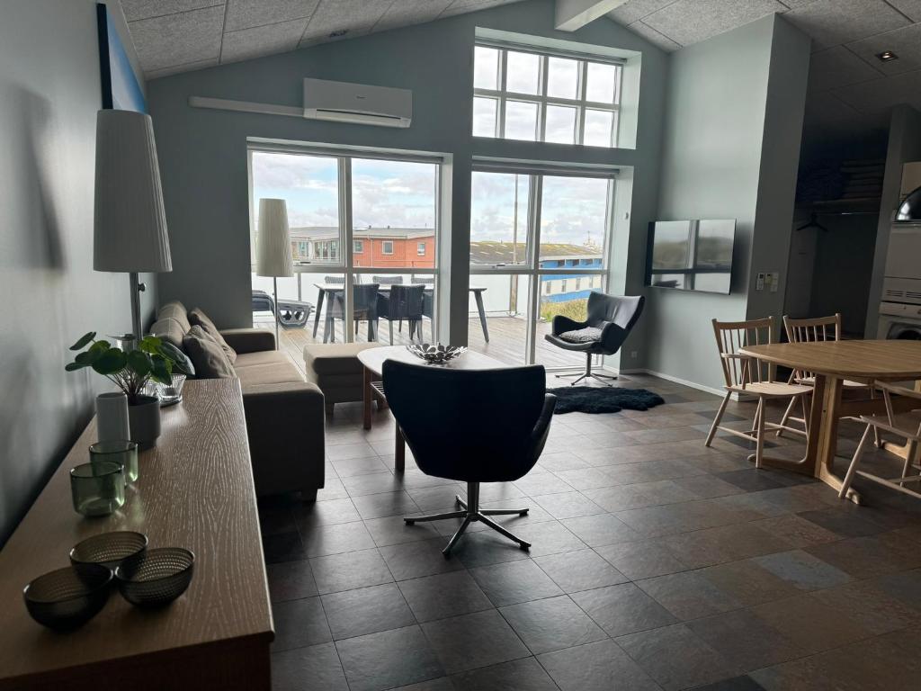 Posezení v ubytování Hvide Sande Hotel