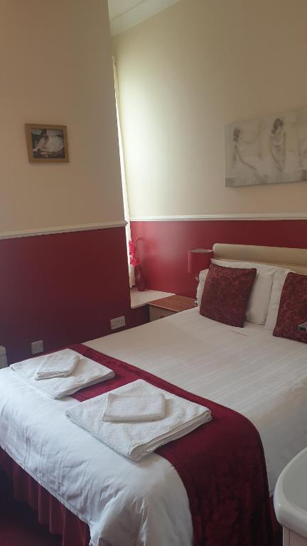 All Seasons Guest House - Standard Double Room
