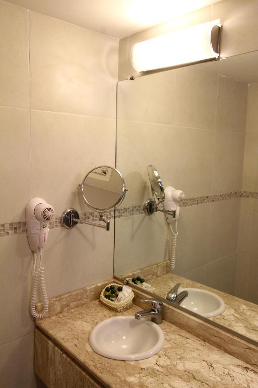  Hotel Curi Executive