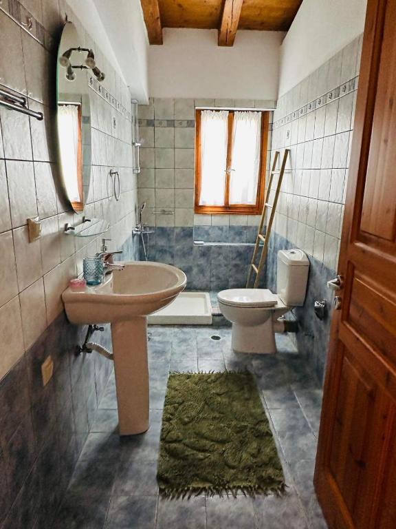 Koupelna v ubytování Deep Blue Villas