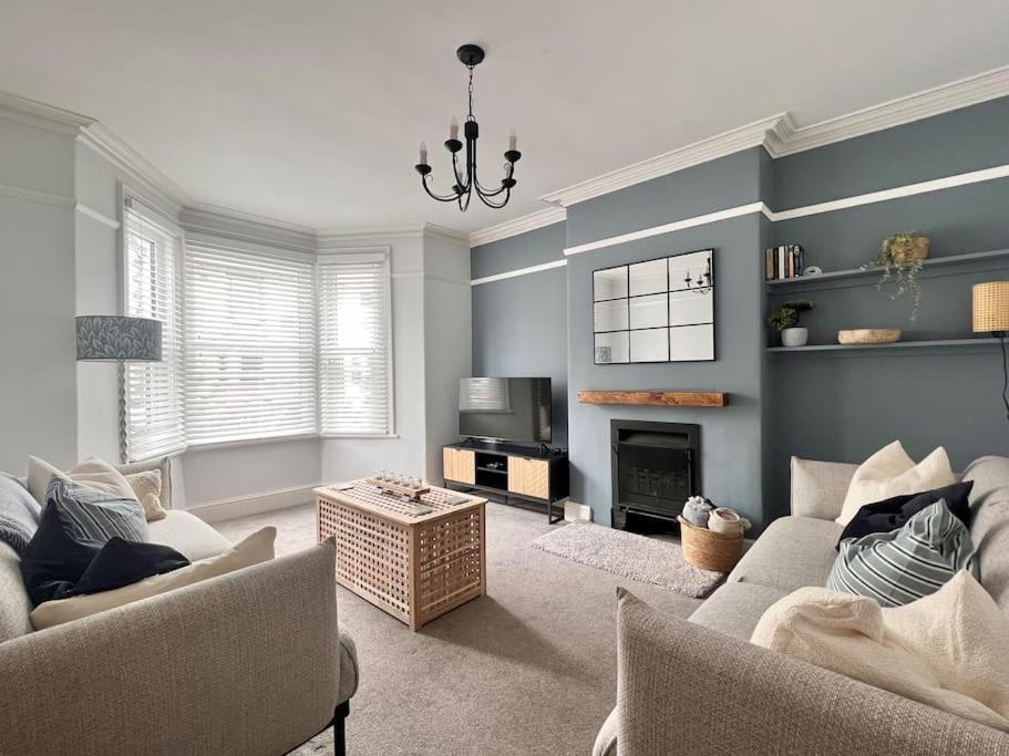 Posezení v ubytování Willowdene Cottage by the Sea