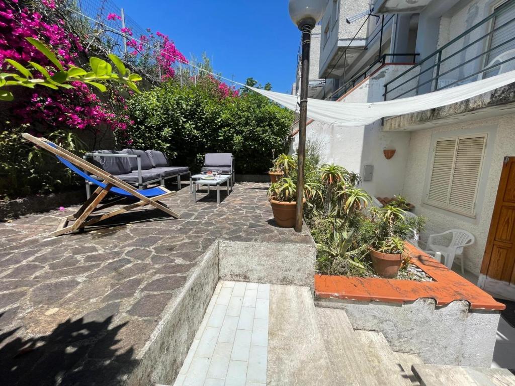 Vonkajšia záhrada v ubytovaní Private Beach Aloes