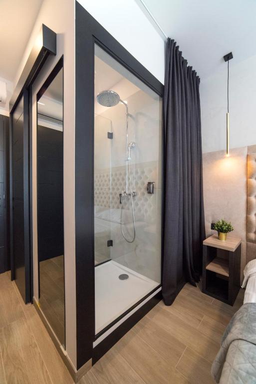 Evita Apartments Zagreb - Modern Studios in the City Center - 17