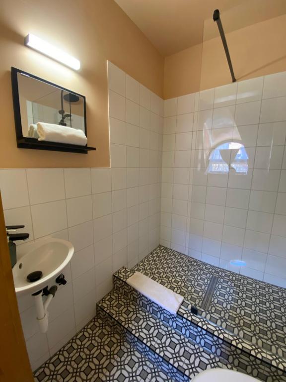 Koupelna v ubytování Katalinkert Panzió
