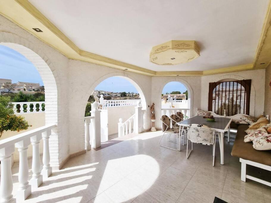 Balkón nebo terasa v ubytování Tu chalet con piscina privada