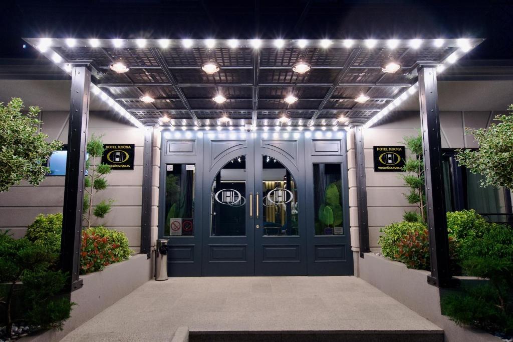Facade o entrance ng Hotel Kocka Vrnjačka Banja