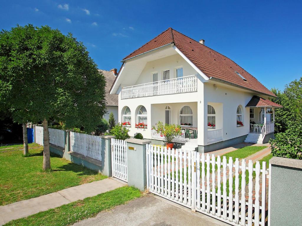 Holiday Home Goliath by Interhome 8624 Balatonszárszó kép - 1